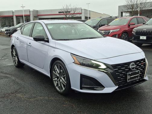 2024 Nissan Altima 2.0 SR