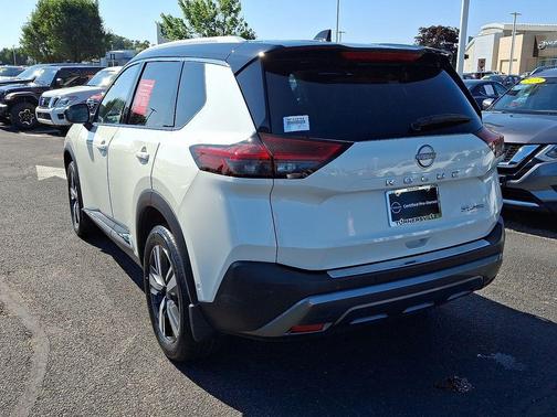 2022 Nissan Rogue SL