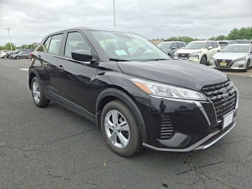 2025 Nissan Kicks Play S