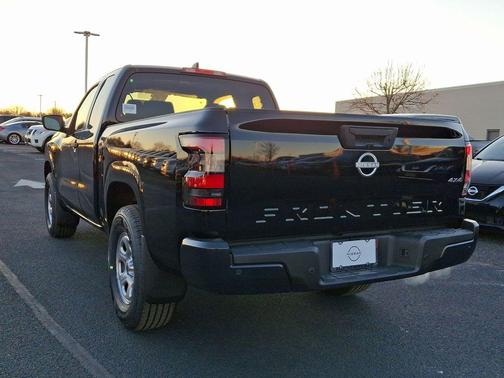 2025 Nissan Frontier S