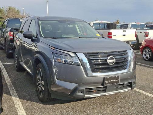 2023 Nissan Pathfinder Platinum