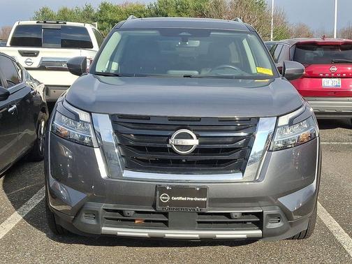 2023 Nissan Pathfinder Platinum
