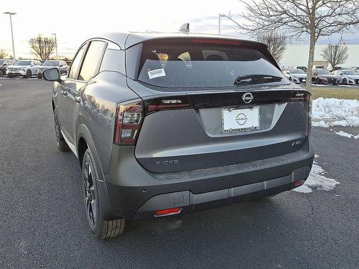 2025 Nissan Kicks SV