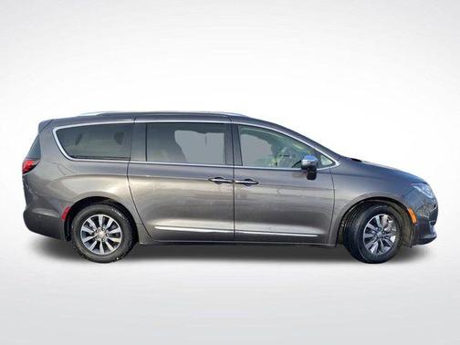 2019 Chrysler Pacifica Hybrid Limited