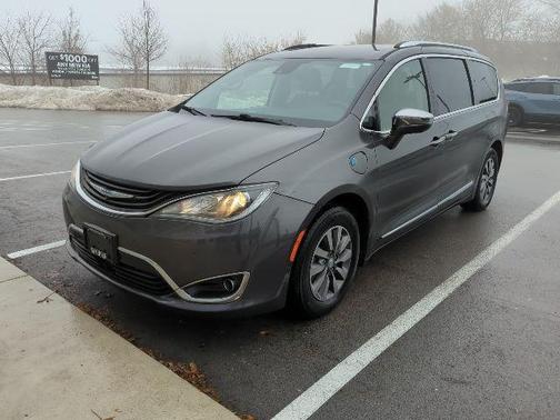 2019 Chrysler Pacifica Hybrid Limited