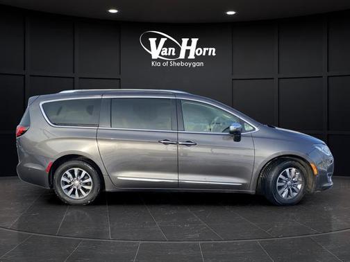 2019 Chrysler Pacifica Hybrid Limited