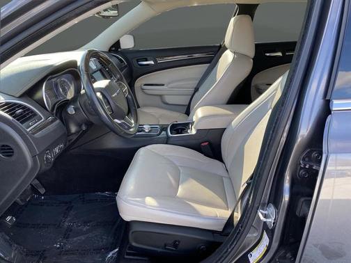 2018 Chrysler 300 Limited