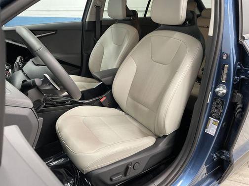 2023 Kia Niro EX