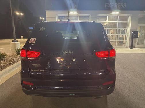 2020 Kia Sorento S