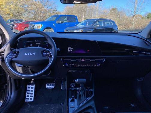 2025 Kia Niro Touring