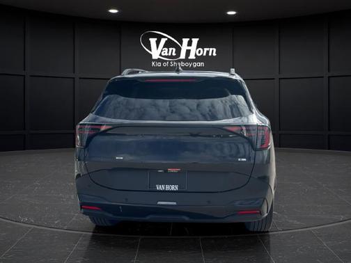 Fusion Black 2027 Kia Sportage X-Line
