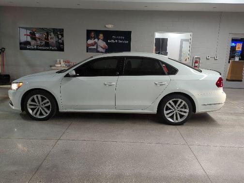 White 2019 Volkswagen Passat 2.0T Wolfsburg Edition