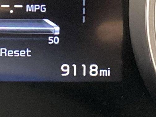 2022 Kia Carnival LX