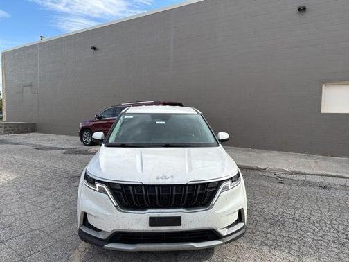 2022 Kia Carnival LX