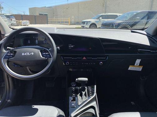 2025 Kia Niro SX