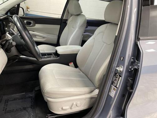 2023 Kia Sorento EX