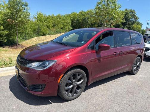 2018 Chrysler Pacifica Touring Plus