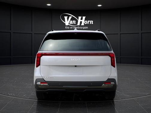 Snow White Pearl 2026 Kia Carnival SX