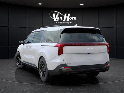 Snow White Pearl 2026 Kia Carnival SX