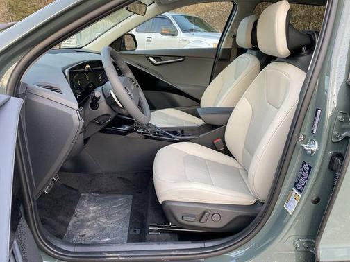 2025 Kia Niro Touring