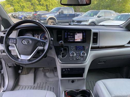 2015 Toyota Sienna Limited