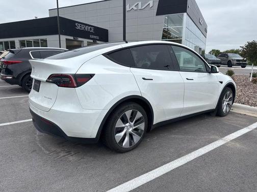2023 Tesla Model Y Long Range Dual Motor All-Wheel Drive
