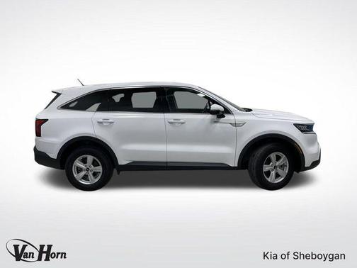 2022 Kia Sorento LX