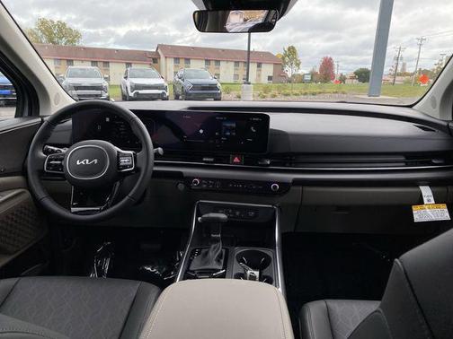 2026 Kia Carnival SX