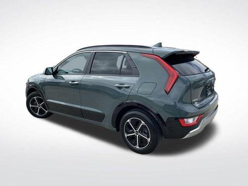 2025 Kia Niro SX