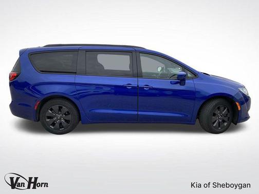 2020 Chrysler Pacifica Hybrid Touring L