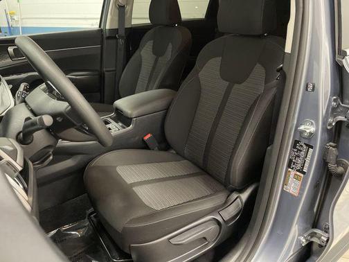 2024 Kia Sorento LX
