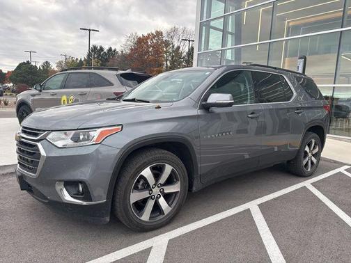 2021 Chevrolet Traverse LT Leather