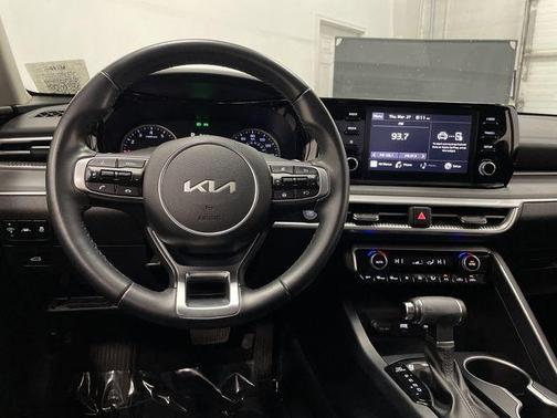 2022 Kia K5 LXS