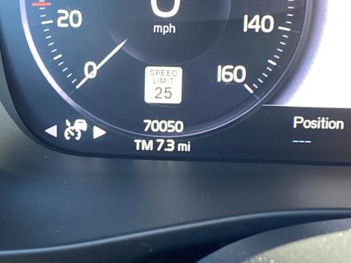 2021 Volvo XC40 T5 R-Design