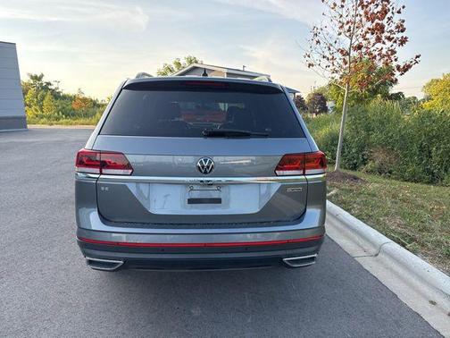 2022 Volkswagen Atlas 2.0T SE w/Technology 4MOTION