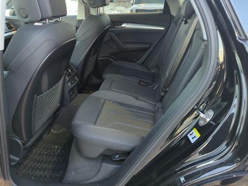 2024 Audi Q5 45 S line Premium Plus