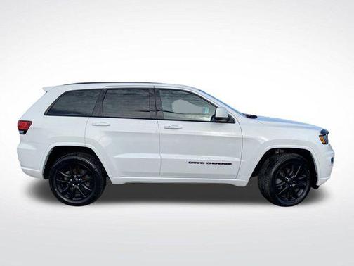 2017 Jeep Grand Cherokee Altitude