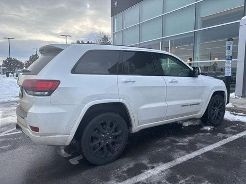 2017 Jeep Grand Cherokee Altitude