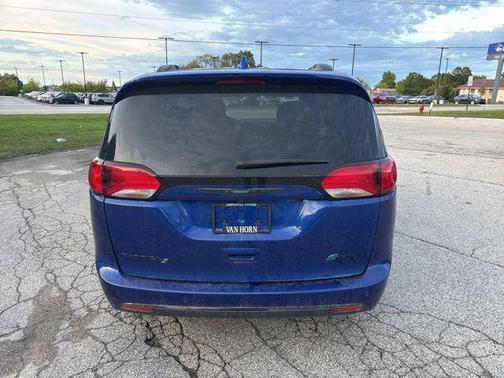 2020 Chrysler Pacifica Hybrid Touring L