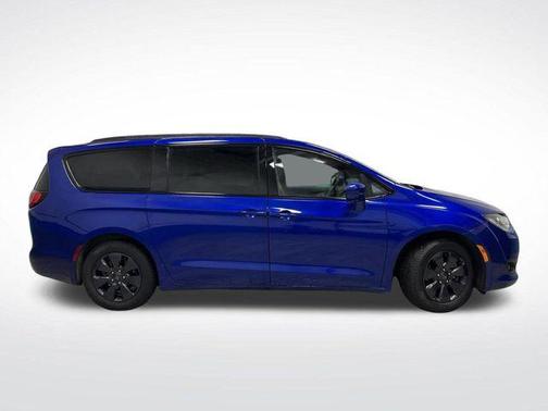 2020 Chrysler Pacifica Hybrid Touring L