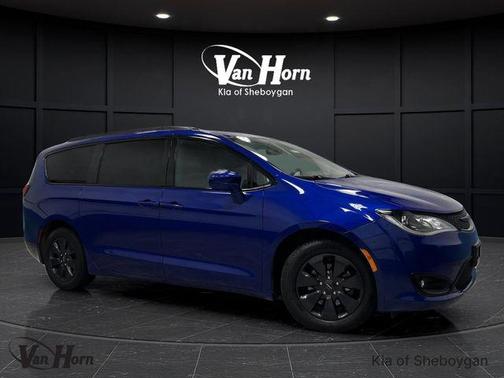 2020 Chrysler Pacifica Hybrid Touring L