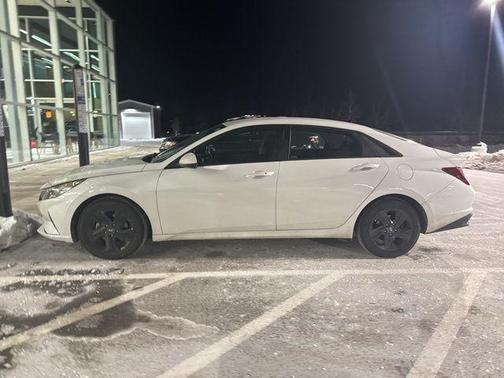 2021 Hyundai ELANTRA SEL
