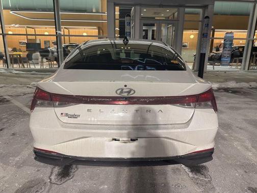 2021 Hyundai ELANTRA SEL