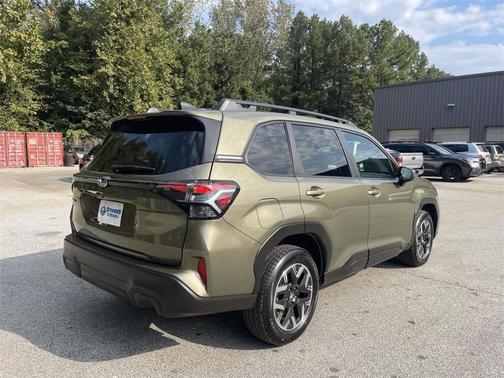 2025 Subaru Forester Premium