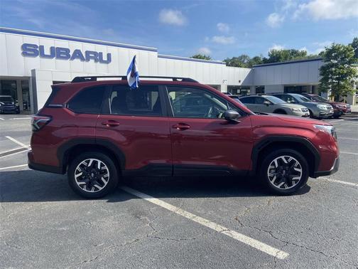2025 Subaru Forester Premium