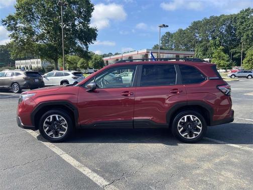 2025 Subaru Forester Premium