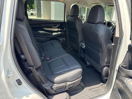 2022 Subaru Ascent Limited 8-Passenger