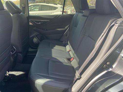 2025 Subaru Outback Touring XT