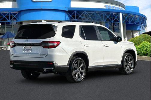 2023 Honda Pilot AWD Sport