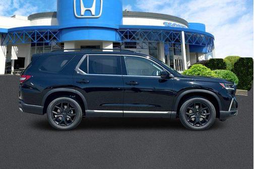 2025 Honda Pilot Touring 8-Passenger